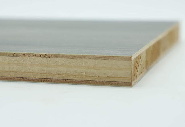 ��ľ����